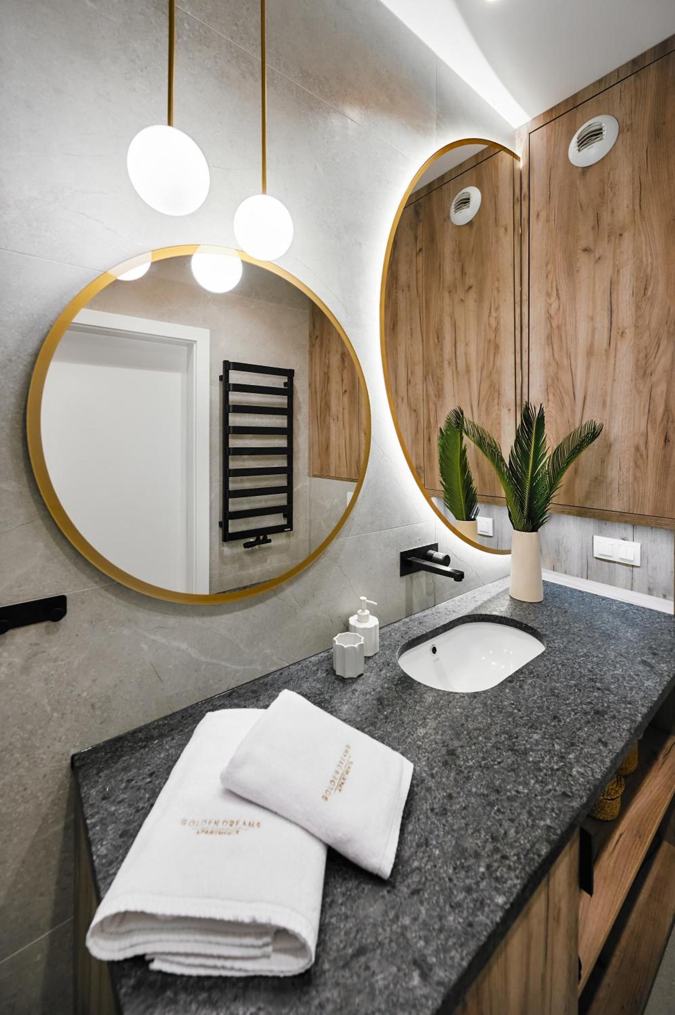 Golden Dreams Luxury Apartments 21 Krakow Luaran gambar